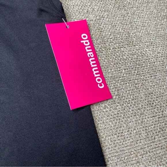 NWT Commando Minimalist Sleeveless Turtleneck Top in Black - Picture 3 of 7